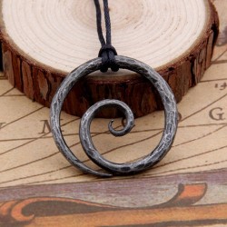 Collier Viking en spirale, en fer forgé à la main avec cordon de cou en cuir réglable - 2 couleurs